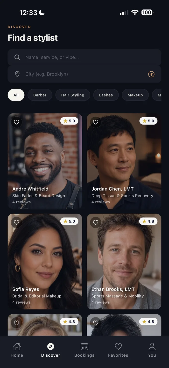 BookNStyle Discover screen: a grid of pros with photos, specialties and star ratings, filterable by category.